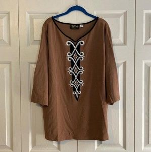 🔥 3 for $15 -Bob Mackie Embroidered Top